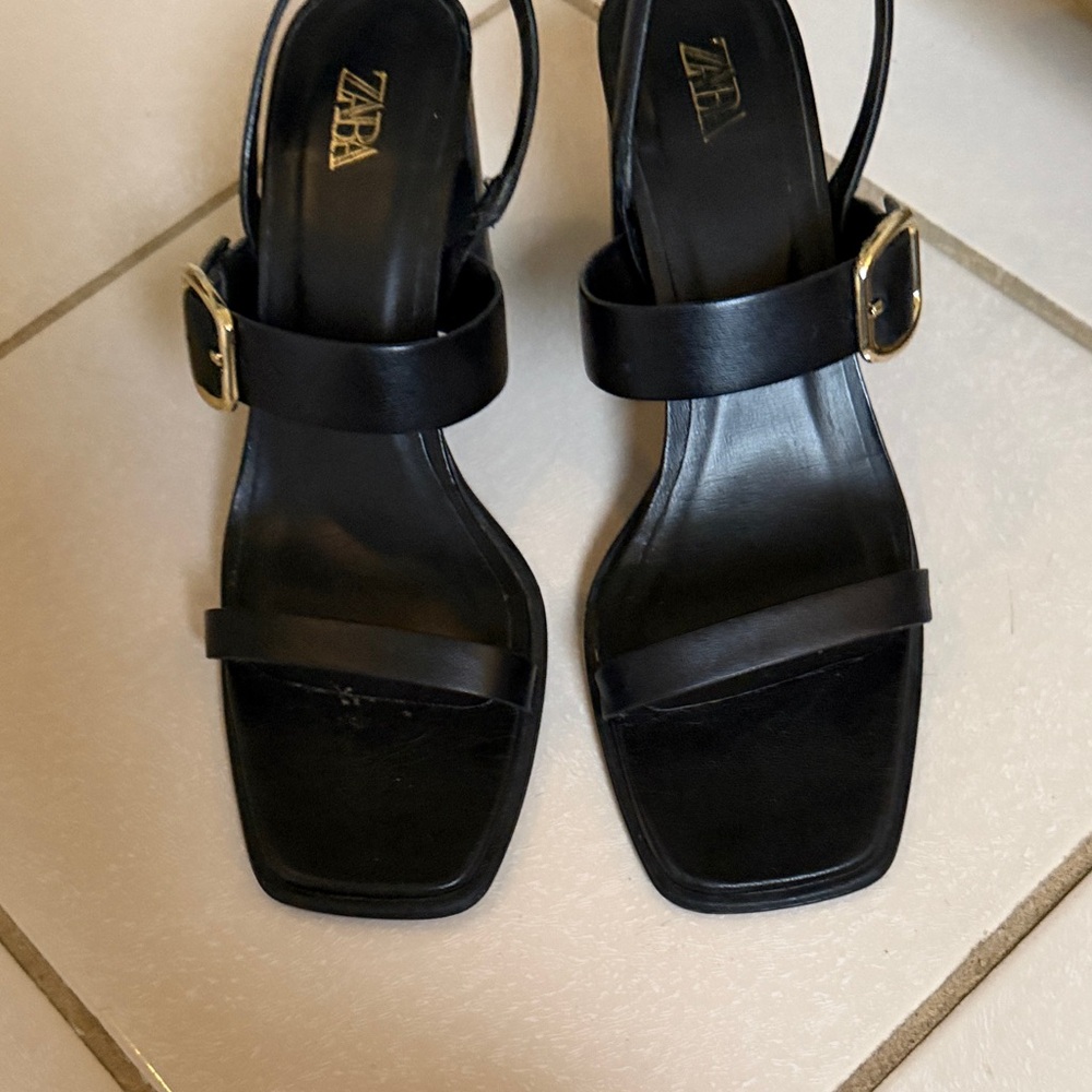 ZARA BLACK LEATHER HIGH HEEL SANDALS WITH BUCKLE SIZE 7.5